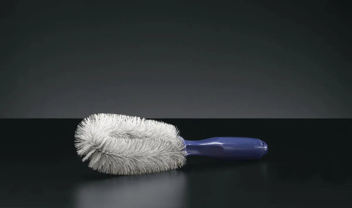 BMW rim brush